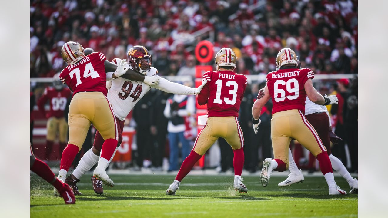 Photos: San Francisco 49ers beat the Washington Commanders 37-20 for eighth  straight win