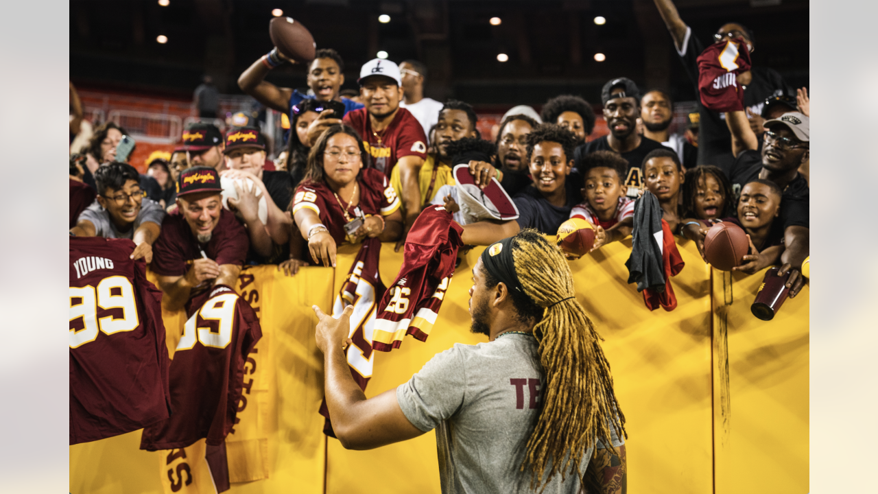 PHOTOS  Commanders practice under the lights at FedExField