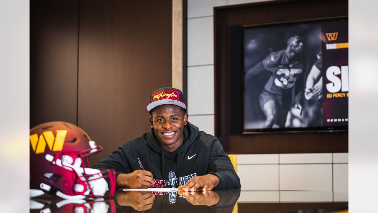 Washington signs their 10-man draft class before tomorrow's rookie