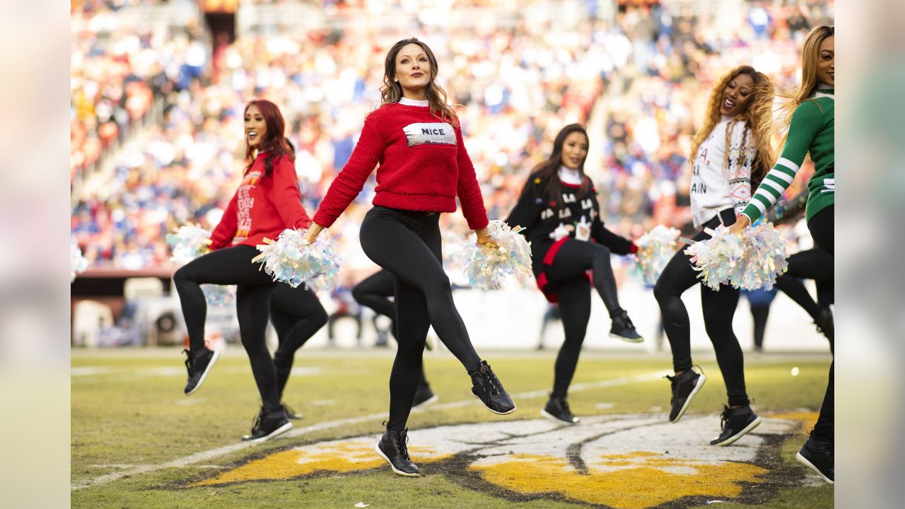 New England Patriots Cheerleaders in Ugg – Footwear News