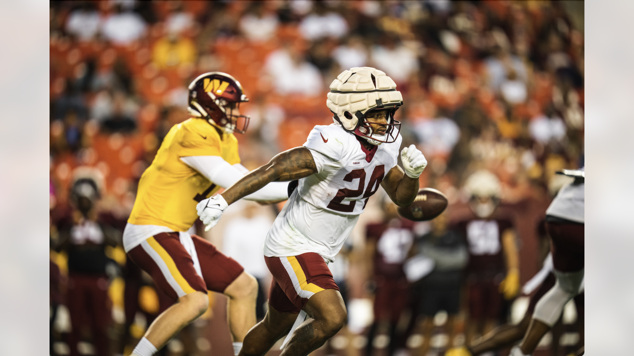 GALLERY: The top photos from Commanders' practice at FedEx Field