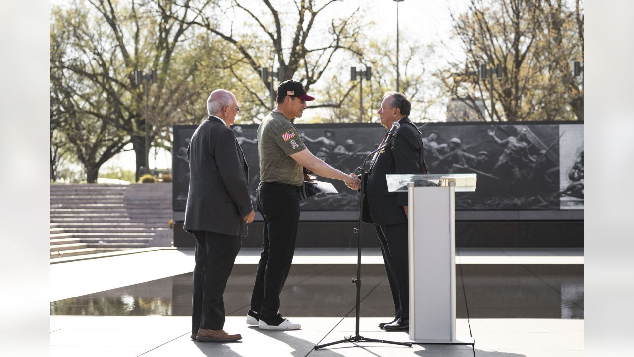 Commanders Head Coach Ron Rivera honored at WWI Memorial for