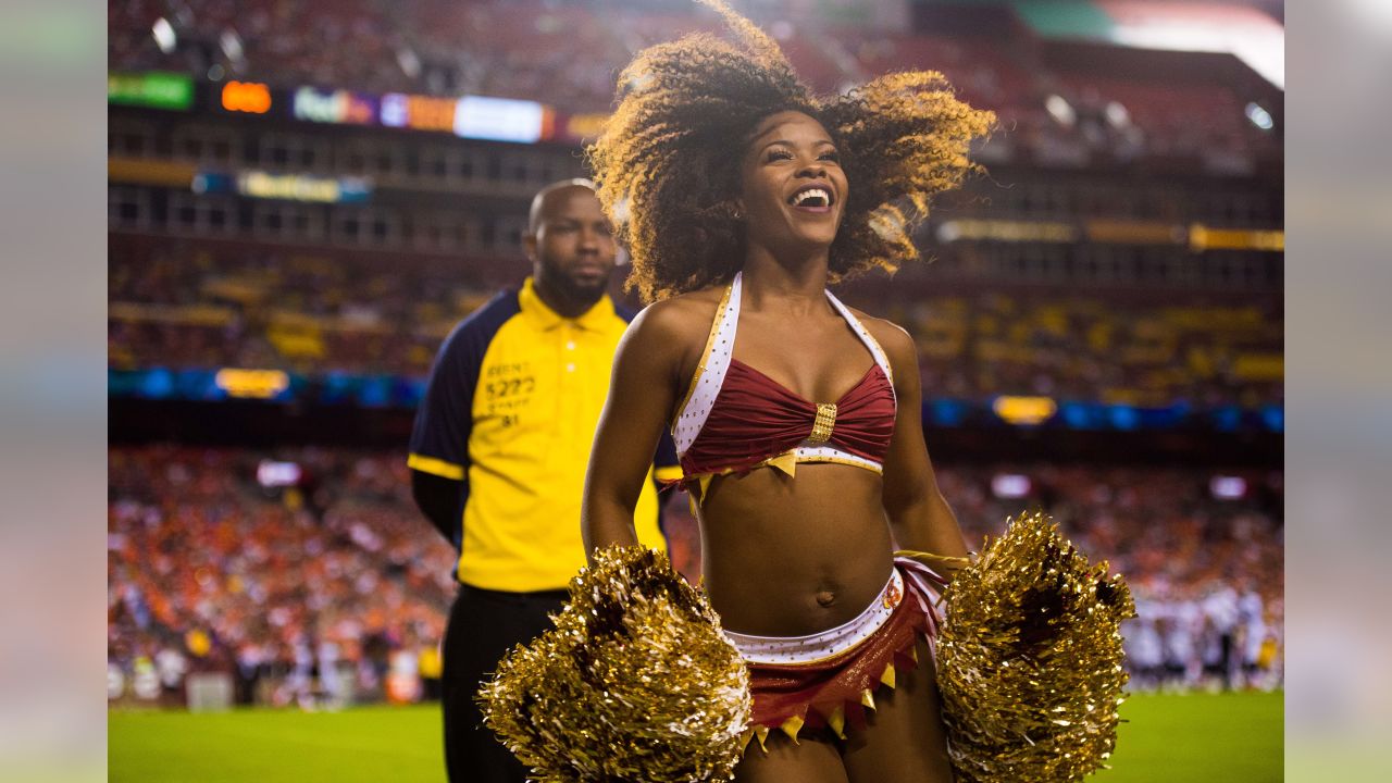 Cheerleaders: Ravens vs. Commanders, Preseason 3