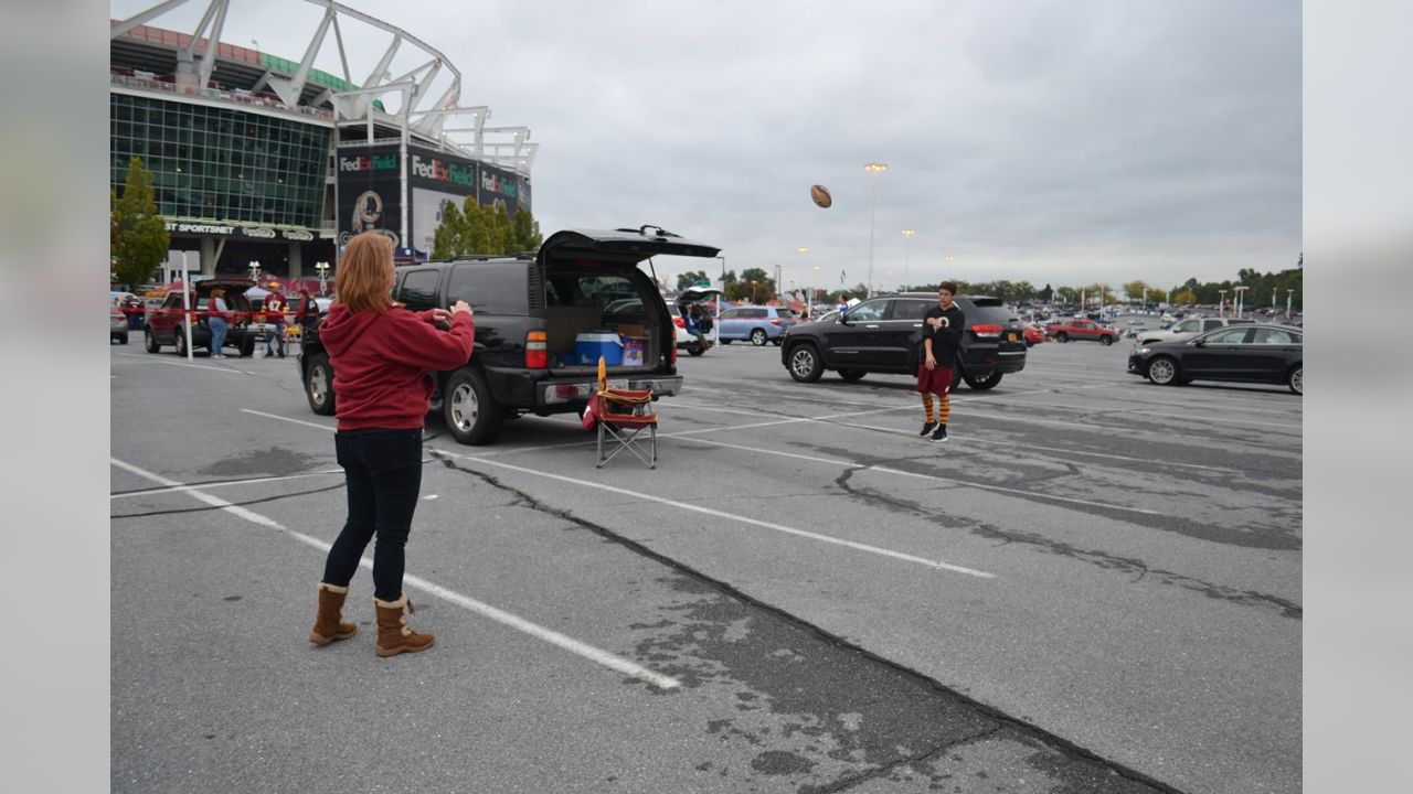 Redskins Parking Lot Tailgate at FedExField vs. Giants