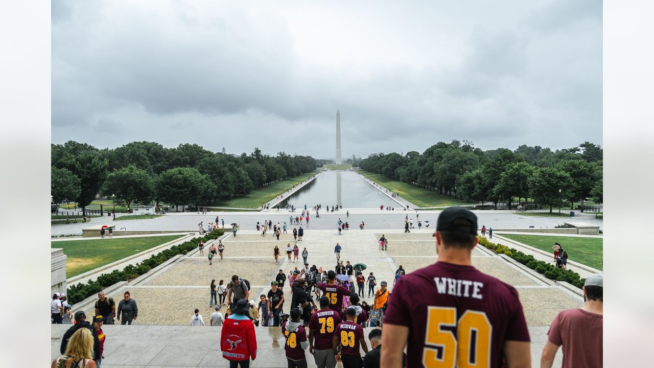 Commanders rookies tour DC landmarks