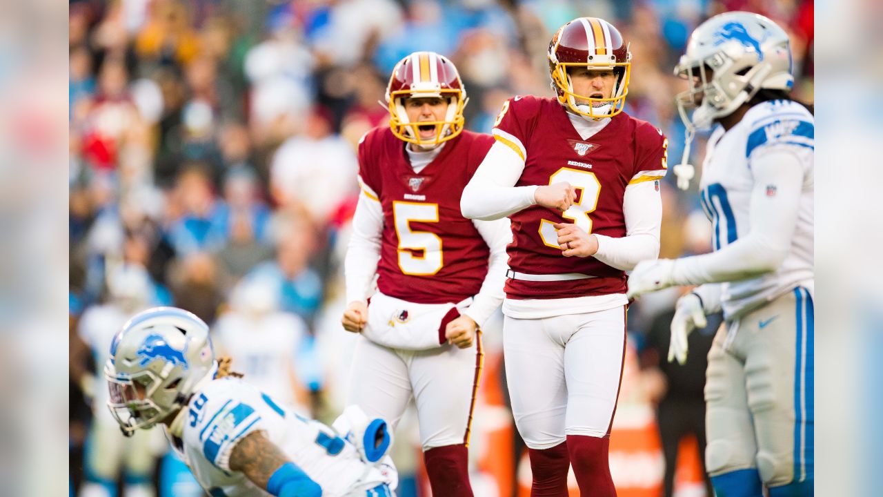 Washington Redskins linebacker Shaun Dion Hamilton (51) carries