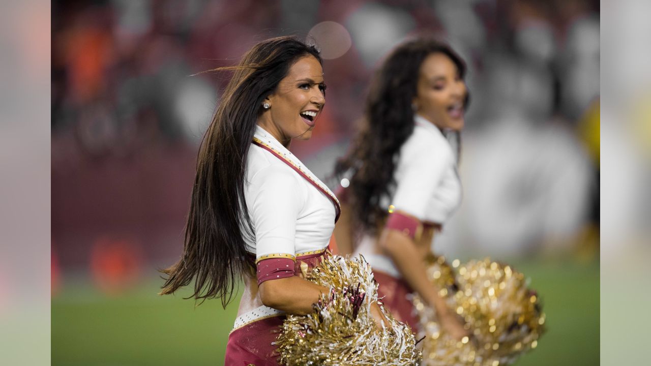 PHOTOS: Cheerleaders, Week 3 vs. Bears