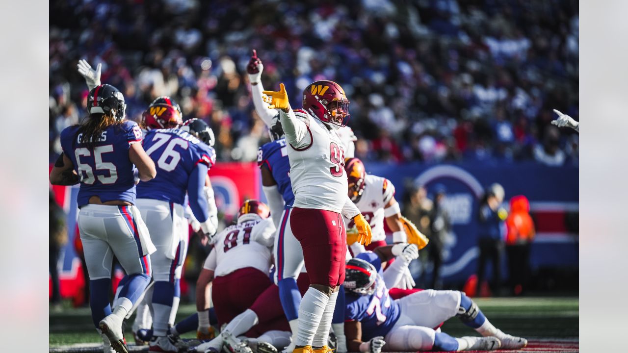 NY Giants vs. Washington Commanders photos at MetLife Stadium