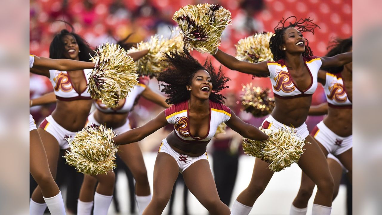 love, elizabethany: cheering up the redskins fans