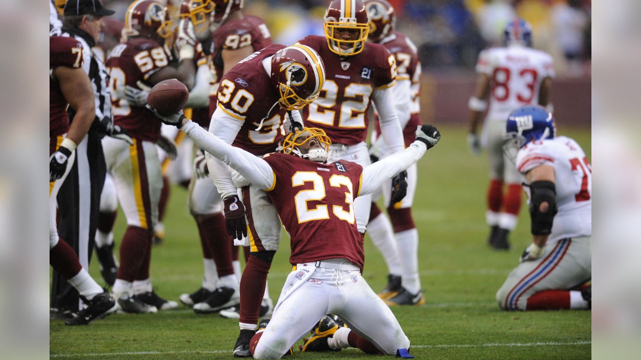 Photo: NEW YORK GIANTS VS WASHINGTON REDSKINS - NJP2005103012