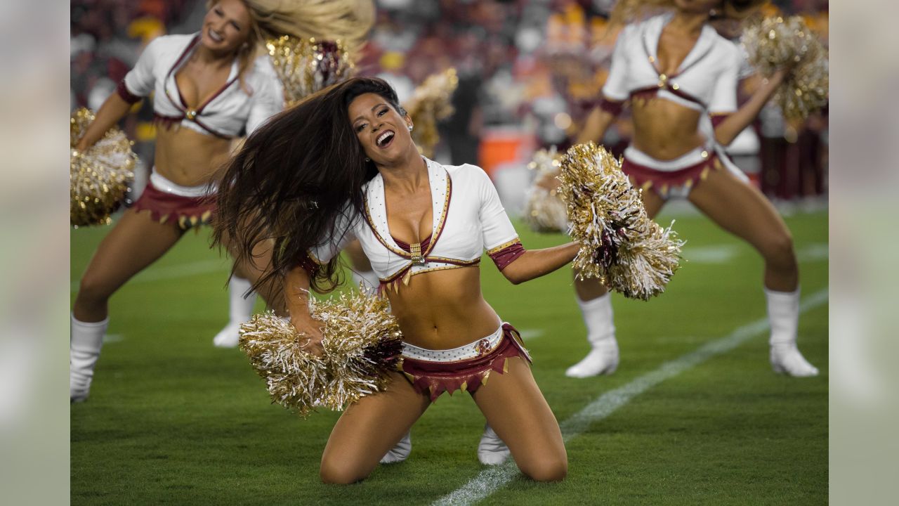 PHOTOS: Cheerleaders, Week 3 vs. Bears