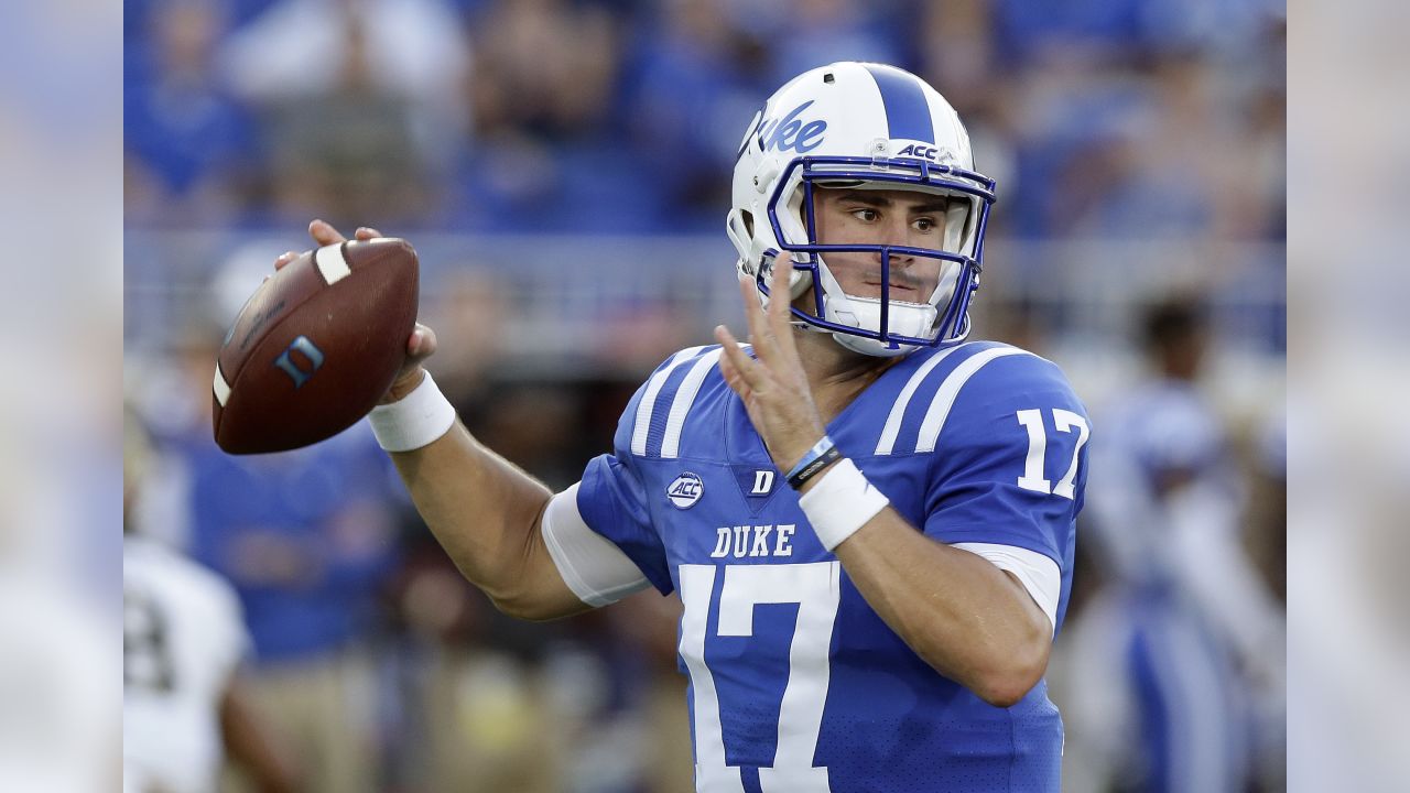 Prospect Profiles: Working With The Manning Brothers Has Prepared Daniel  Jones For The NFL