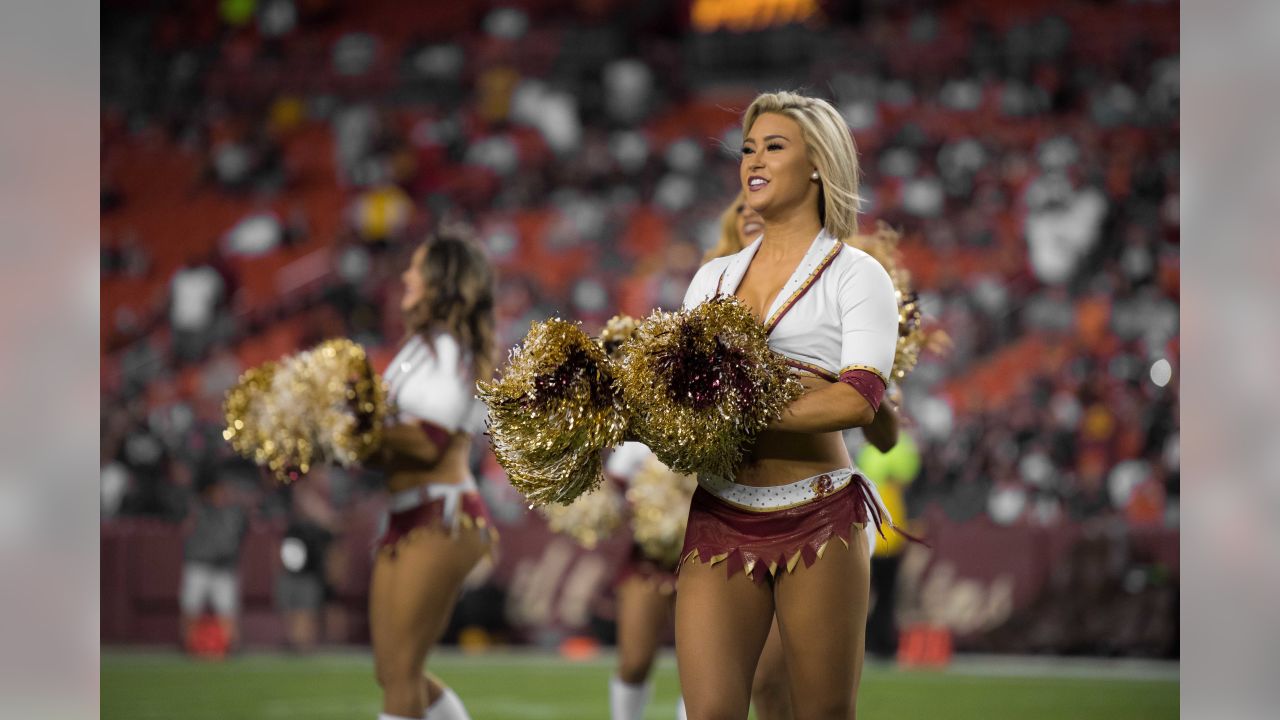 PHOTOS: Cheerleaders, Week 3 vs. Bears