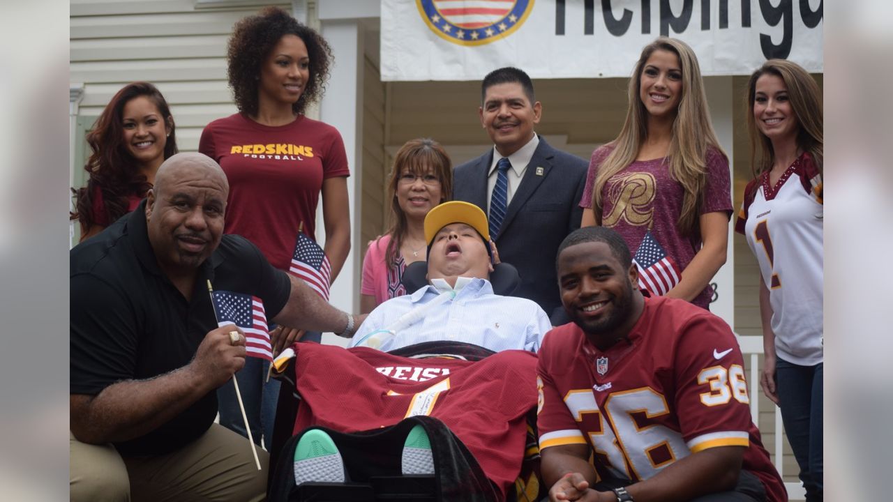 Redskins Give SPC (Ret.) Jay Briseno Jr., USAR A Signed Jersey