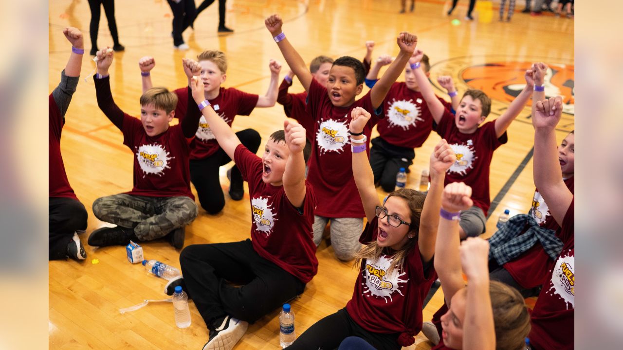 Redskins, kids Play 60 at Belvoir Annual youth fitness event