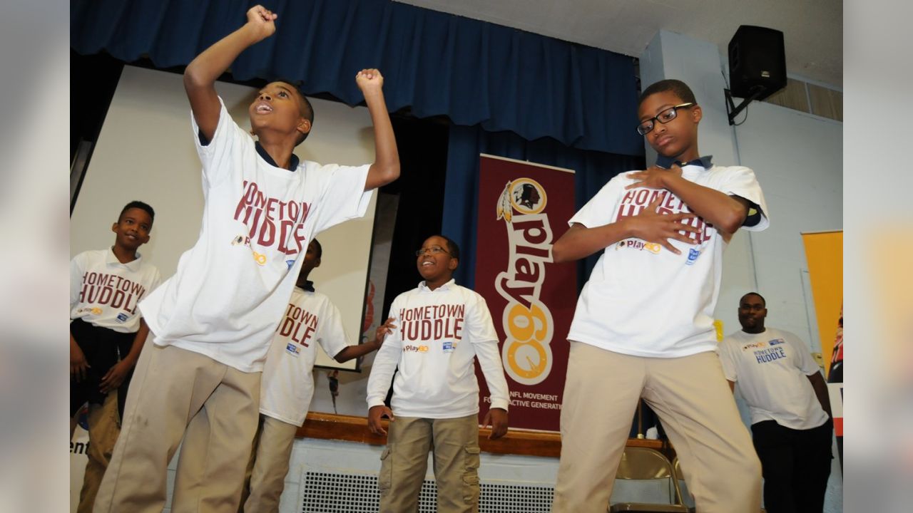 : NFL Youth 8-20 Huddle Up Team Color Performance