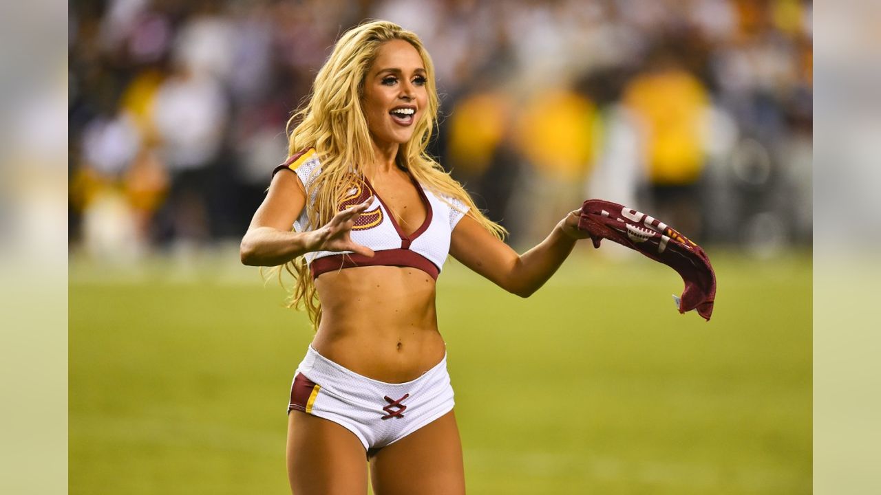 Washington Redskins Cheerleaders Photos from Week 12 – Ultimate Cheerleaders