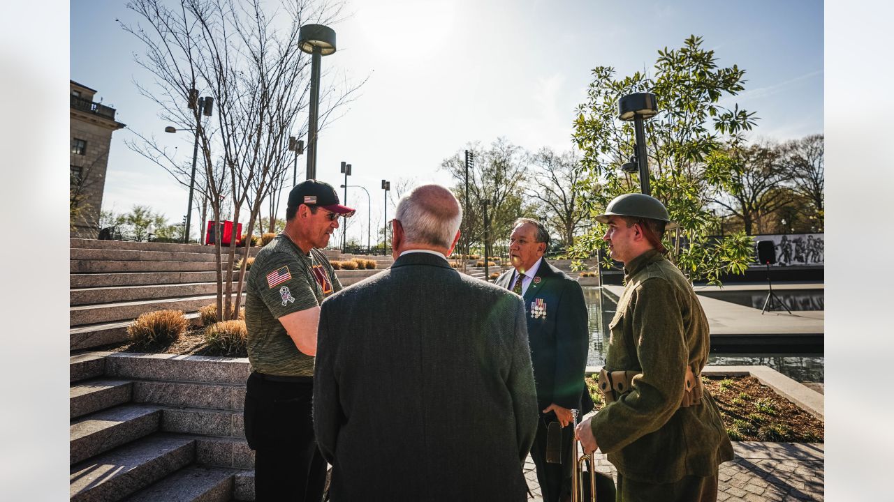 Commanders Head Coach Ron Rivera honored at WWI Memorial for