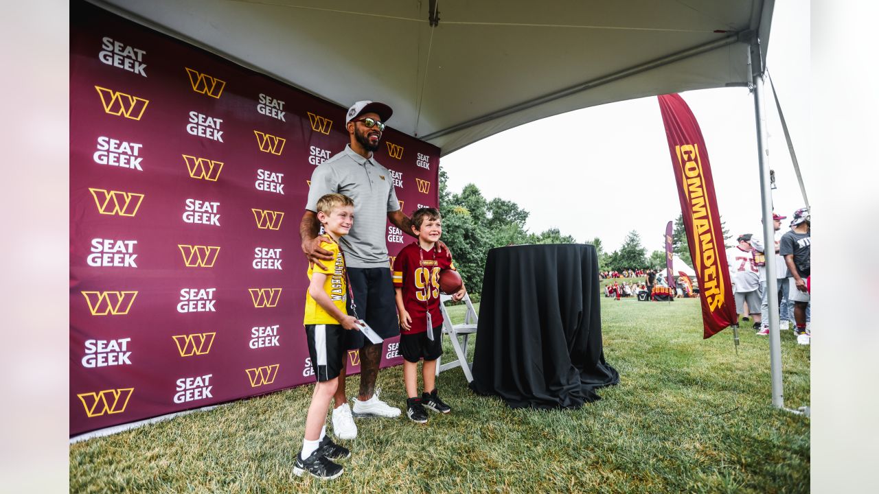 PHOTOS  Commanders fans pack the stands at training camp