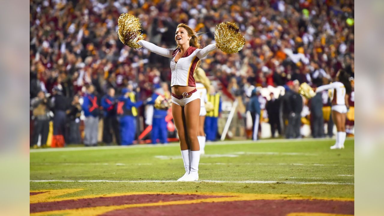 Redskins Cheerleader Jordyn In Uniform