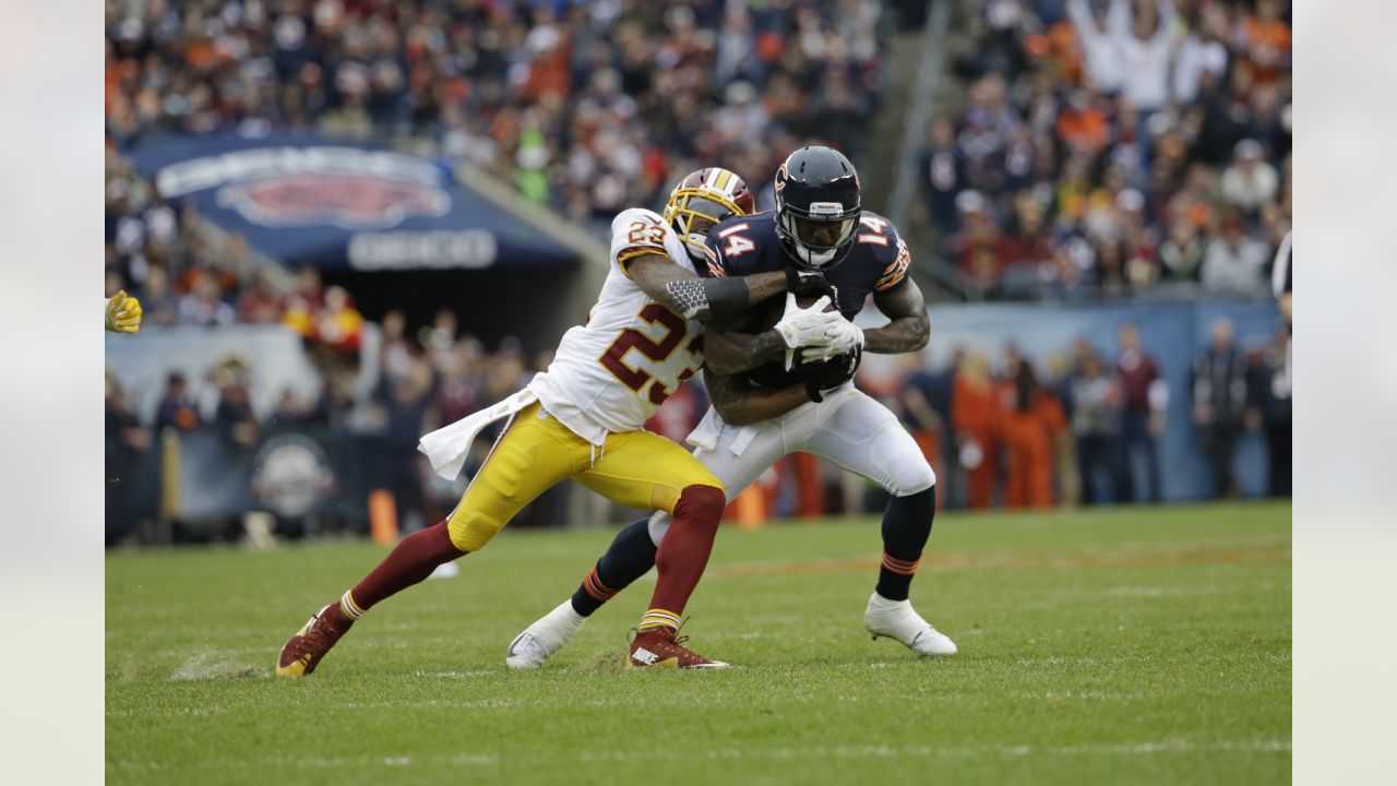 Chicago Bears wide receiver Bernard Berrian (80) watches the