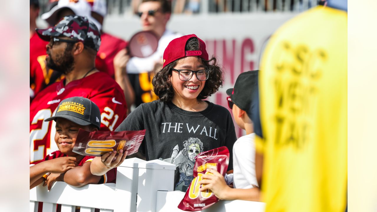 PHOTOS  Commanders fans pack the stands at training camp