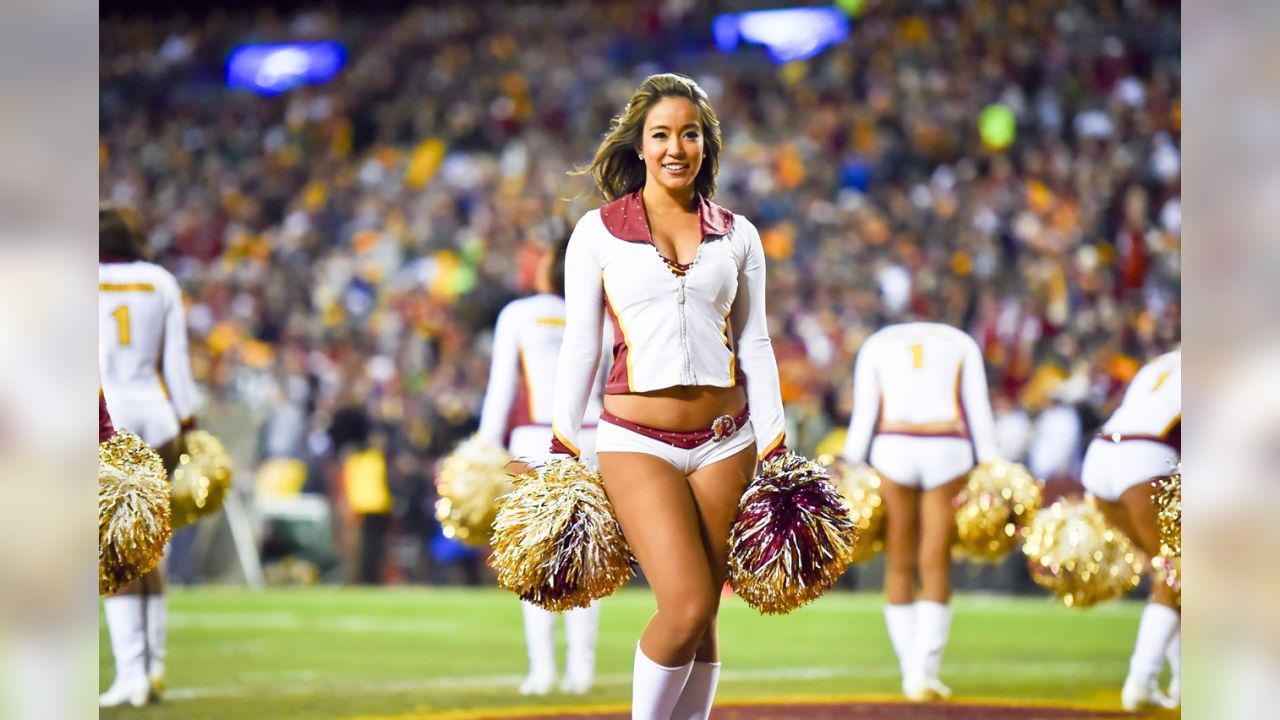 This Former Redskins Cheerleader Performed an Entire Cheer Routine at Her  Wedding - Washingtonian