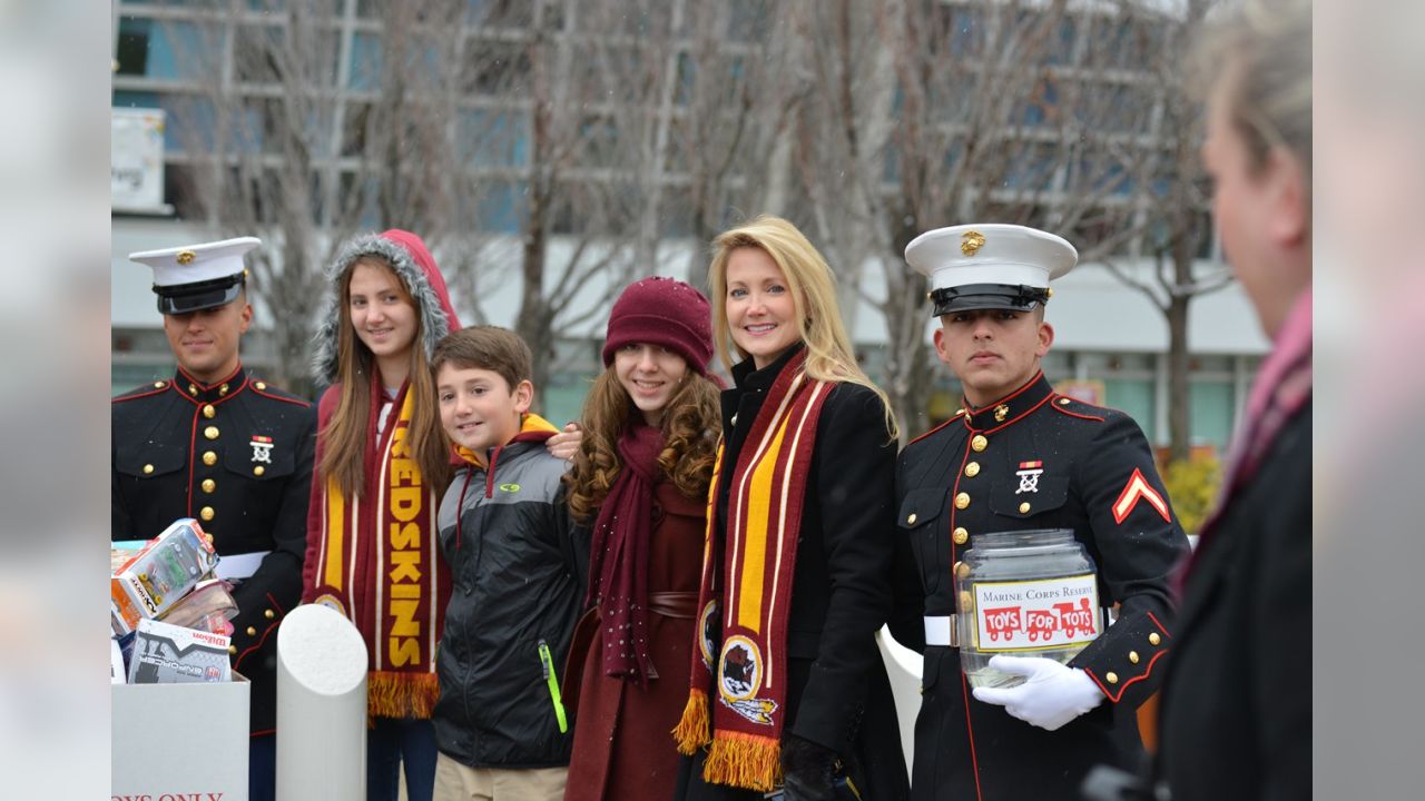 DVIDS - News - Toys for Tots and Washington Commanders Partnership