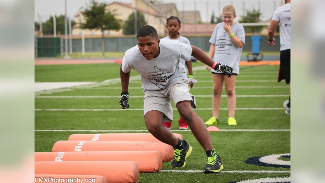 Fleur-de-Links, July 19: Saints cornerback hosts youth football camp - BVM  Sports