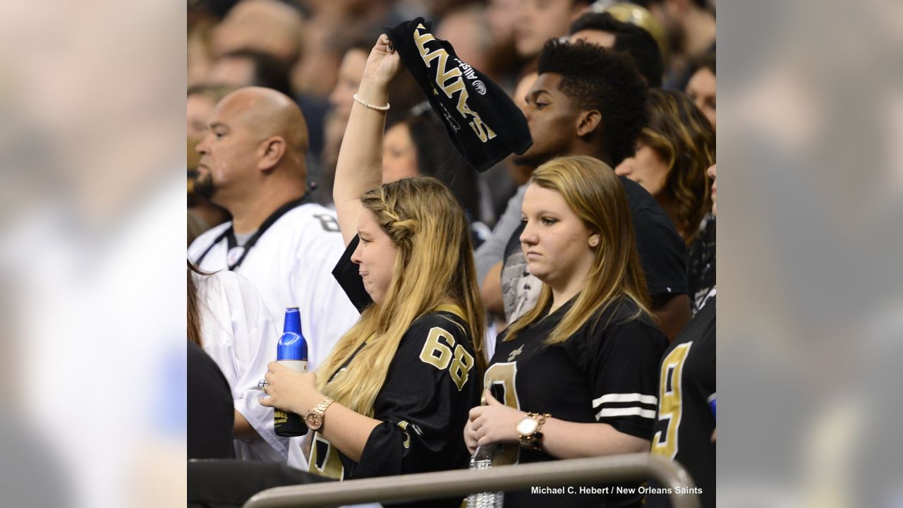 Carolina Panthers vs. New Orleans Saints. Fans support on NFL Game.  Silhouette of supporters, big screen with two rivals in background Stock  Photo - Alamy