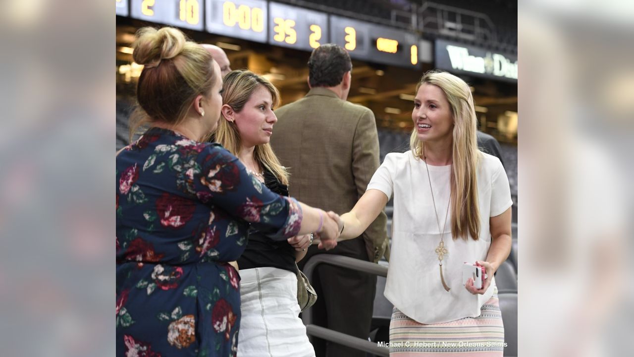 Saints unveil new end zone video boards at Superdome 