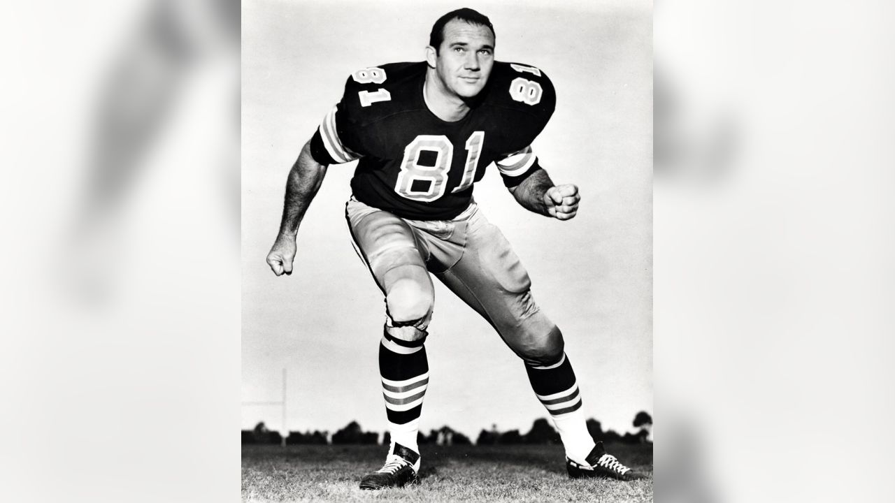 Tennessee Retires Doug Atkins No. 91 - National Football Foundation