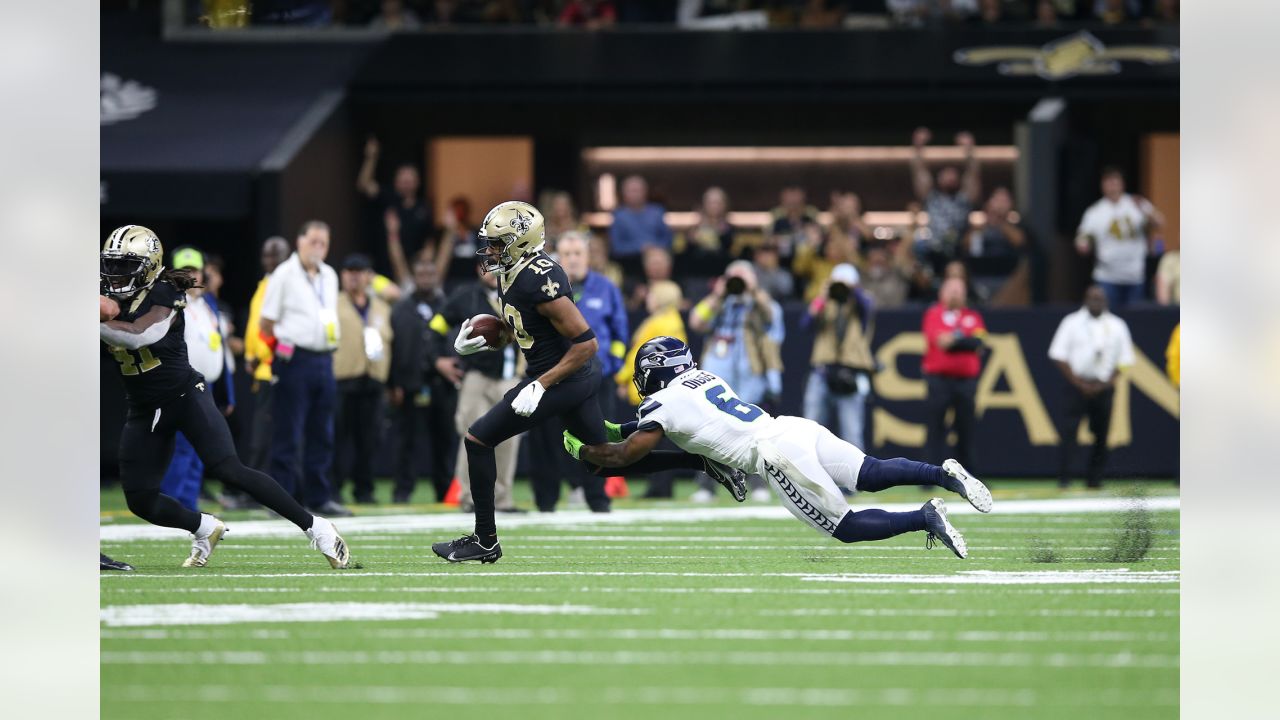 New Orleans Saints wide receiver Tre'Quan Smith (10) makes a fingertip  catch at the NFL team's football training camp in Metairie, La., Friday,  Aug. 4, 2023. (AP Photo/Gerald Herbert Stock Photo - Alamy