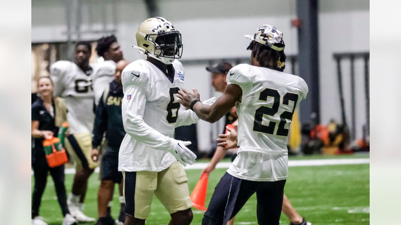 New Orleans Saints defensive tackle Jalen Dalton (77) watches drills during  NFL football training camp in Metairie, Monday, Aug. 2, 2021. (AP  Photo/Derick Hingle Stock Photo - Alamy