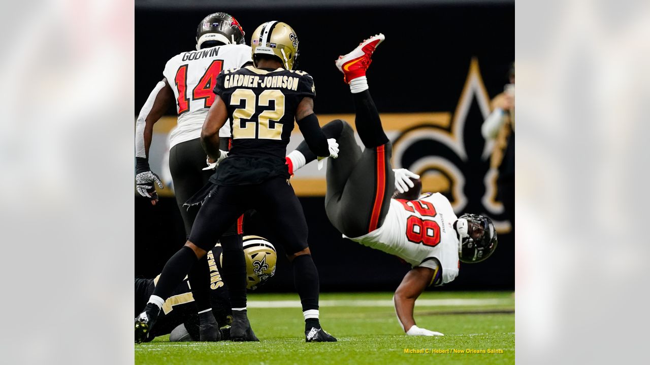 New Orleans Saints safety C.J. Gardner-Johnson (22) warms up prior