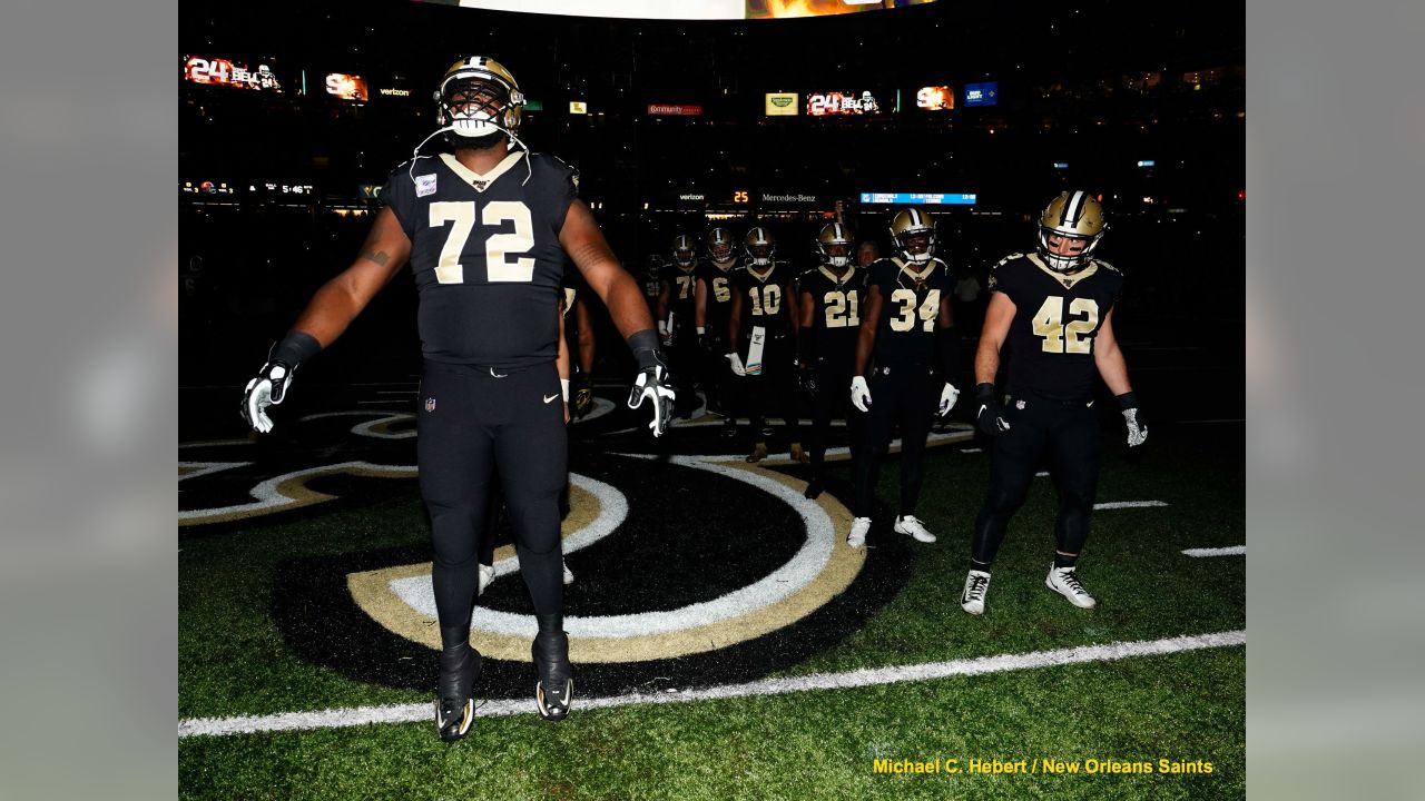 East Rutherford, New Jersey, USA. 1st Oct, 2018. New Orleans Saints  offensive tackle Terron Armstead (72) during warm ups before a game between  the New Orlean Saints and the New York Giants