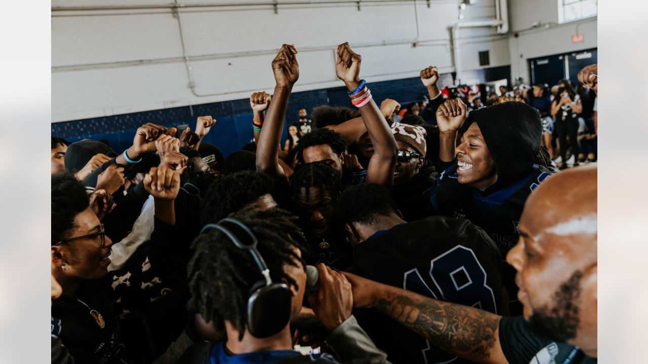 Photos: Saints host high school football celebration at Frederick Douglas High  School, image size:1280x720