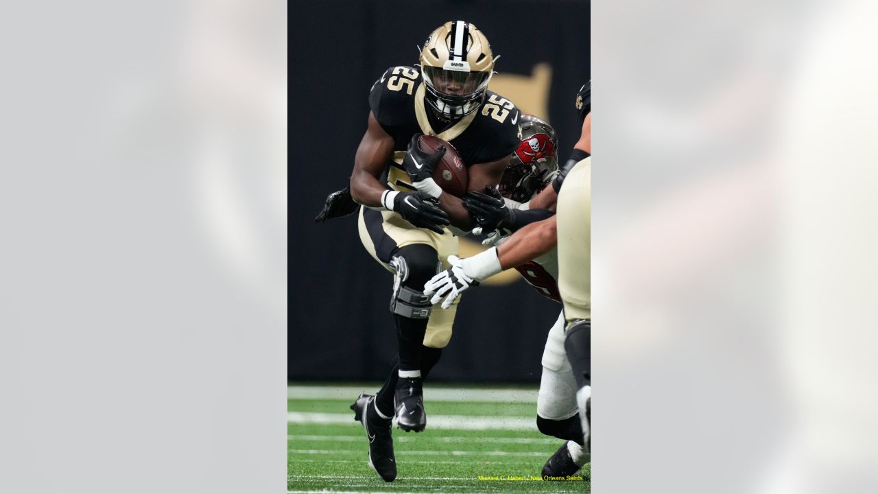 NFL Week 4: Saints CB Isaac Yiadom redzone INT ends Bucs drive