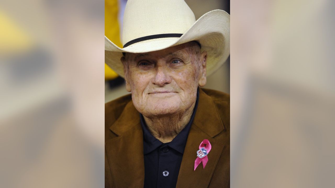 Bum Phillips gave the NFL charm and charisma topped by a Stetson