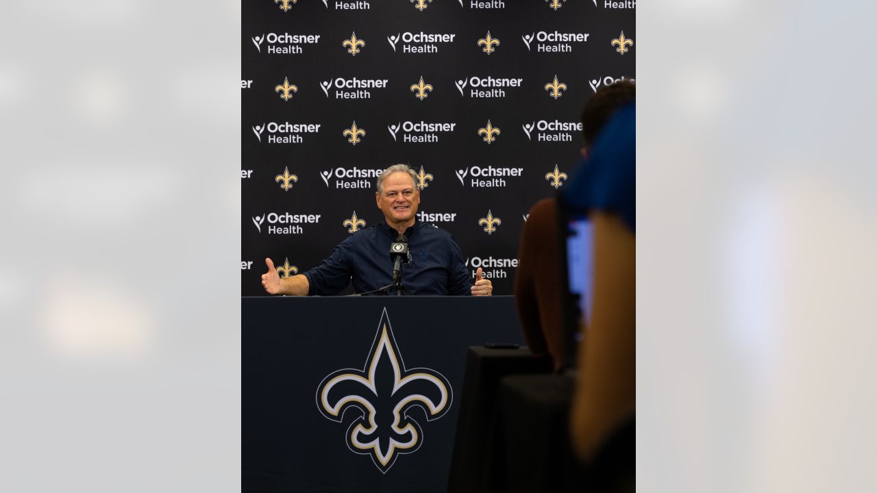 Former Saints QB critical of GM Mickey Loomis