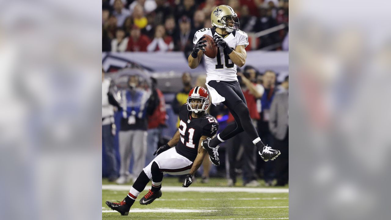 Lance Moore Of The New Orleans Saints In Post Game Interview With CBS  Sports At The Louisiana Superdome Nov 24, 2008 Stock Photo, Picture and  Royalty Free Image. Image 24484024.