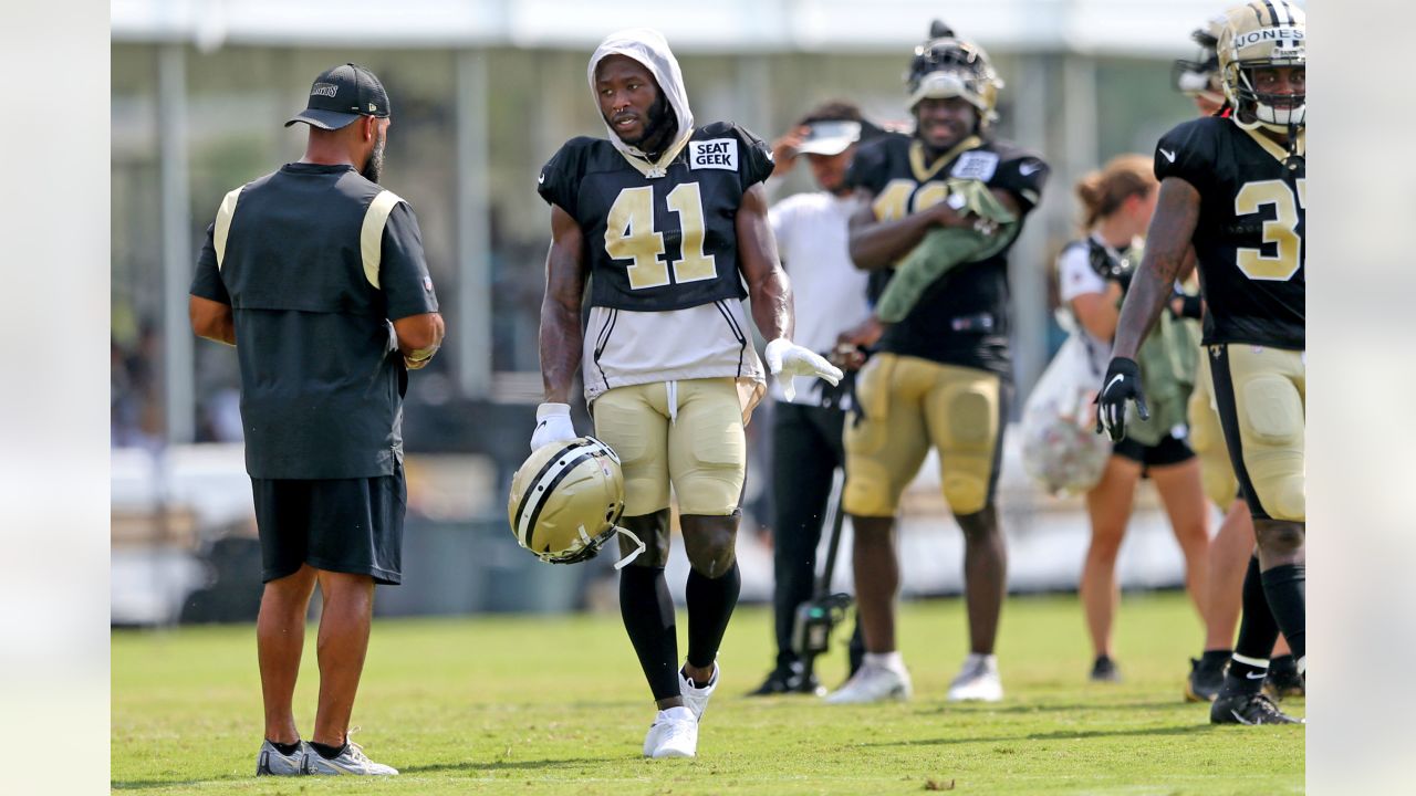 New Orleans Saints linebacker Chase Hansen (40) carries the ball