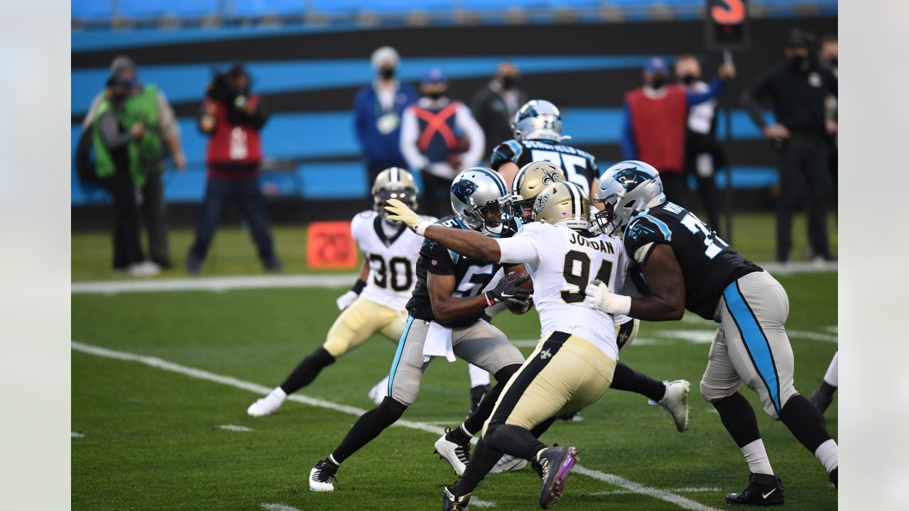 Saints march to 33-7 win over Panthers to lock up No. 2 seed in NFC