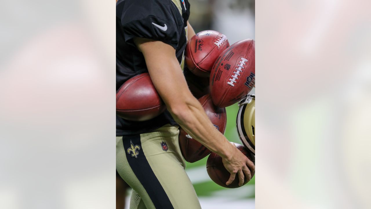 Texans battle Saints in preseason action Sunday