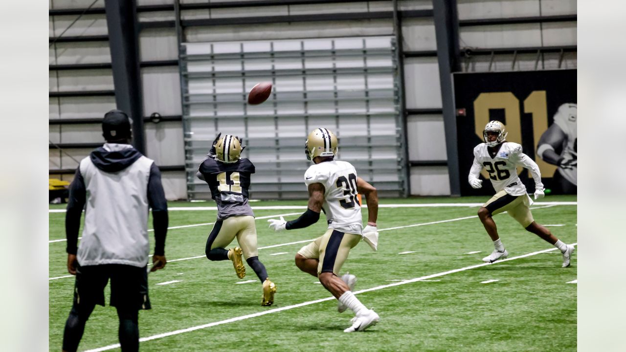 New Orleans Saints defensive tackle Jalen Dalton (77) watches drills during  NFL football training camp in Metairie, Monday, Aug. 2, 2021. (AP  Photo/Derick Hingle Stock Photo - Alamy