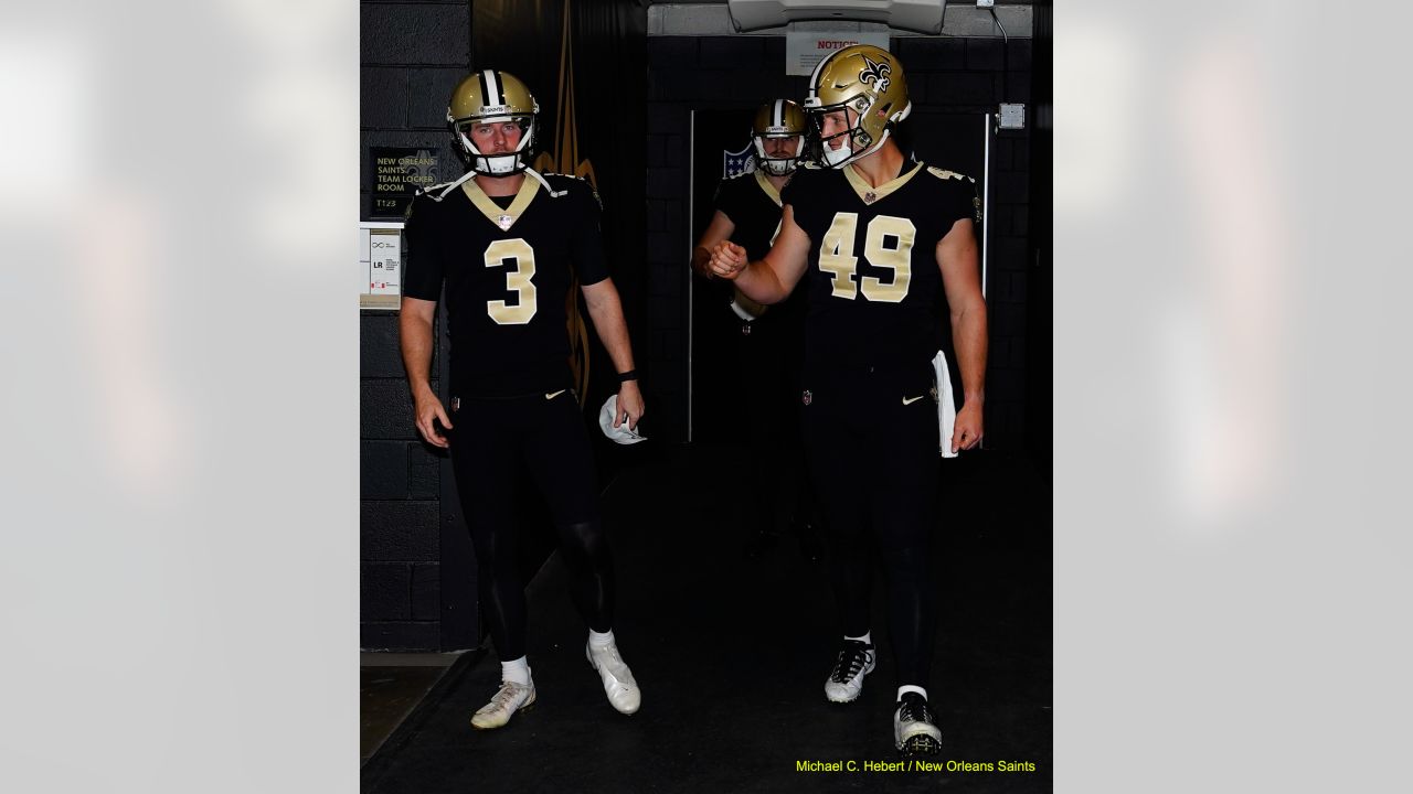 New Orleans Saints wear black jerseys and pants in Week 10 vs. Falcons