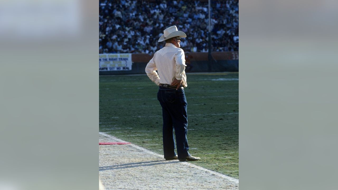 Bum Phillips gave the NFL charm and charisma topped by a Stetson