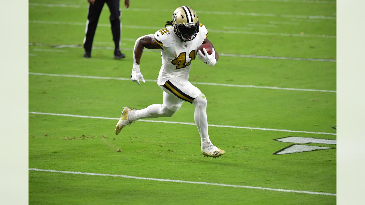 Running back Alvin Kamara eyes helpful returnees, additions to New