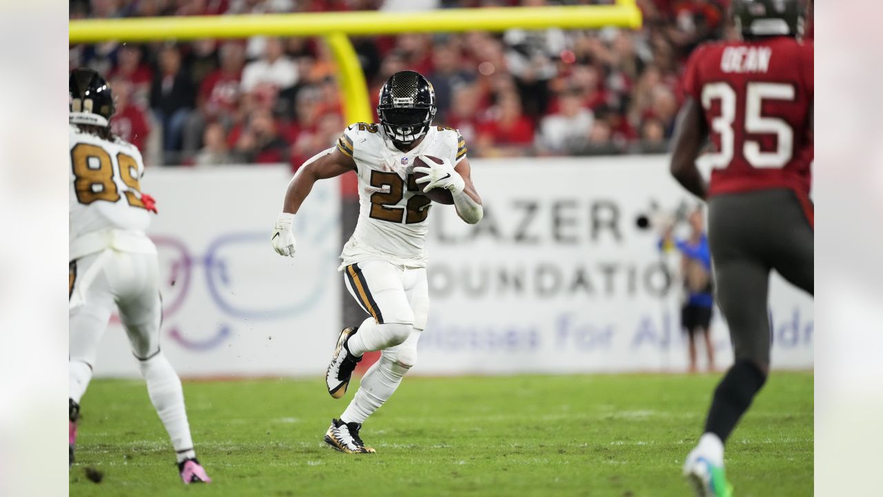 New Orleans Saints running back Mark Ingram (22) leaves the field