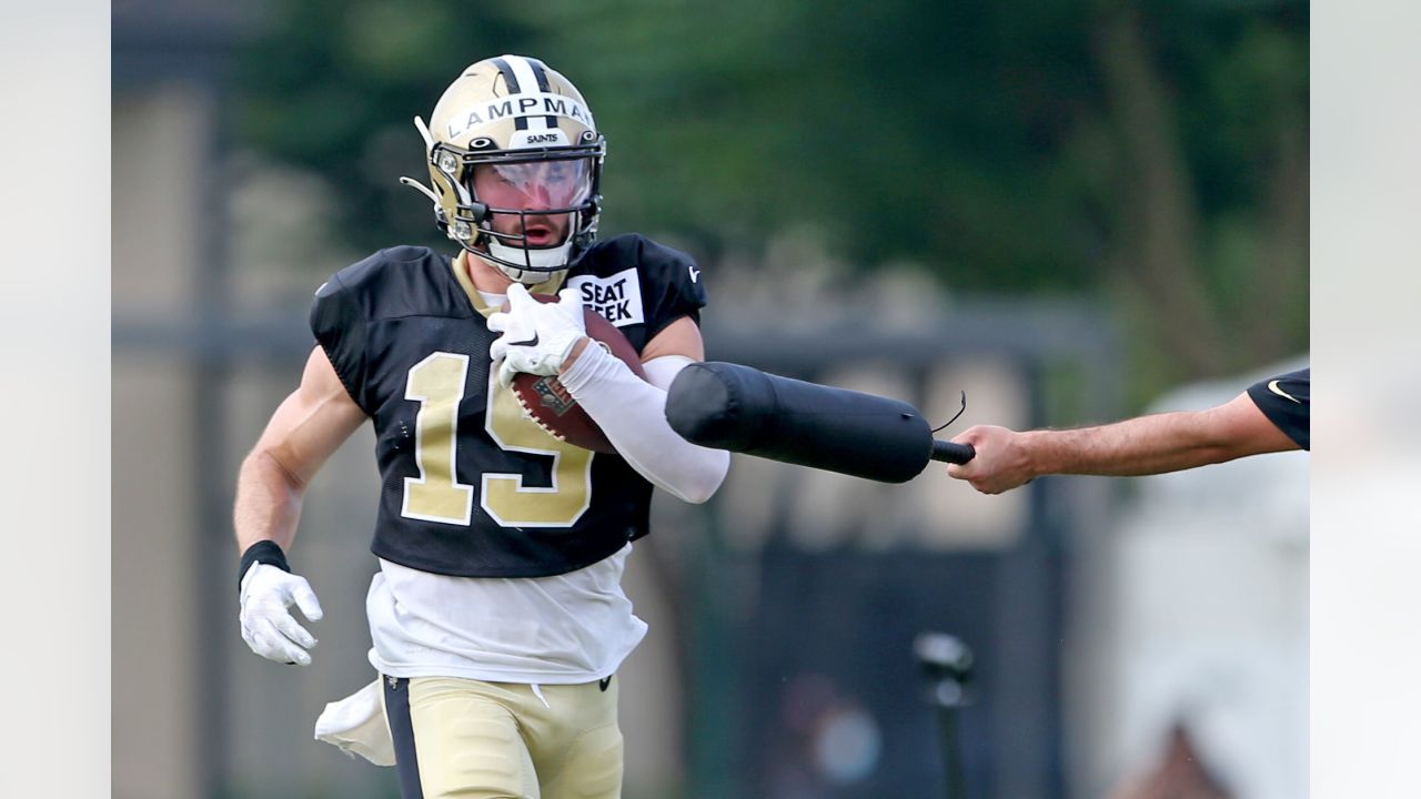 New Orleans Saints linebacker Chase Hansen (40) returns an